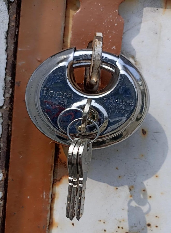 Foora Disc 90mm Door Polished Steel Lock with with 4 Hi-Tech Brass Separate Keys (Silver) Home Shutter Lock,Stainless Steel, Hardened Shackle, Glossy Rust Resistance.(Original Picture) - Image 3